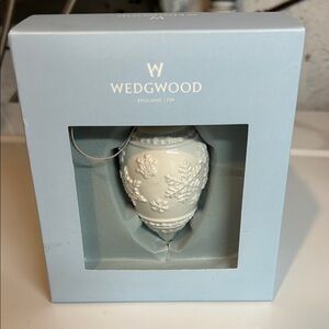 Wedgwood Cream Snowflake Ornament